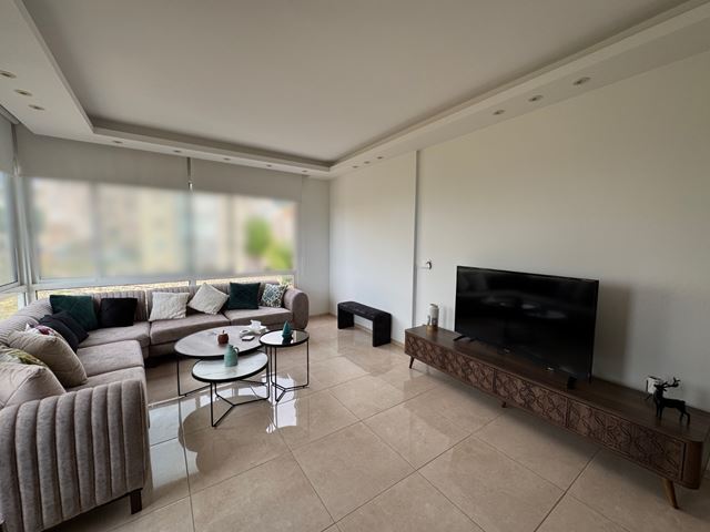 Sea-view apartment for sale in Jbeil - photo 2