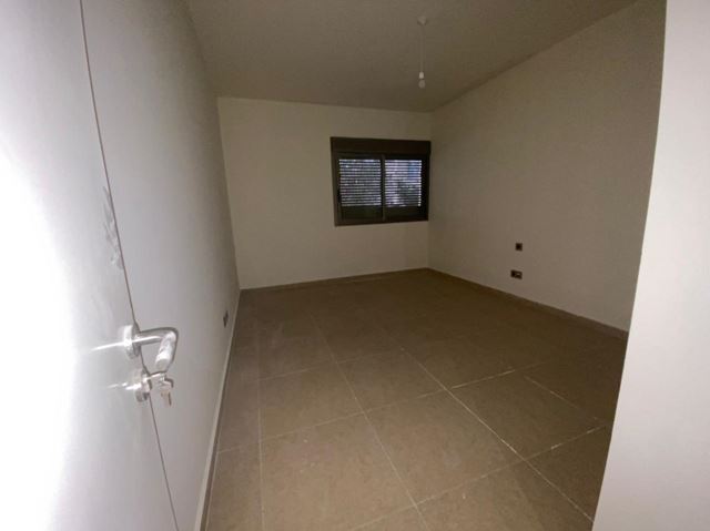 Apartment with a terrace for sale in Mazraat yachouh, Metn - photo 2