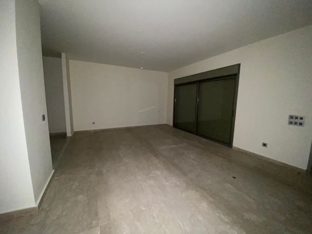 Apartment with a terrace for sale in Mazraat yachouh, Metn - photo 3