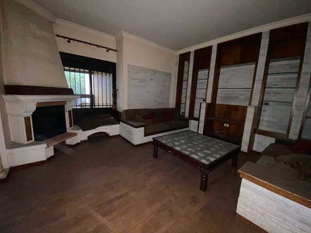 Apartment with a terrace for sale in Rabieh, Metn - photo 3