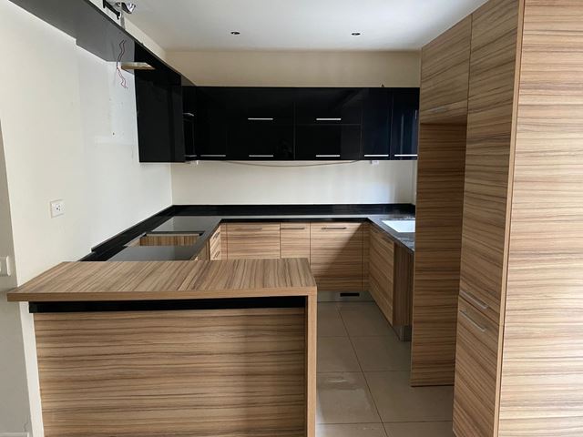 شقة مع تراس للبيع في نقاش، المتن - صورة 3