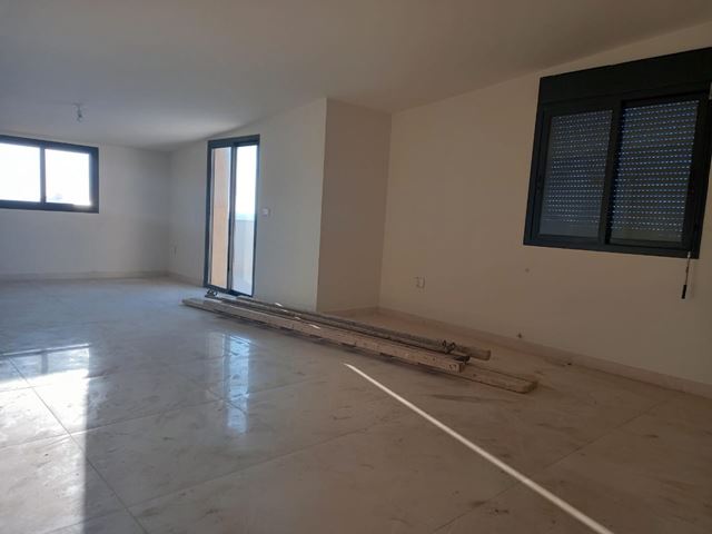 Sea-view apartment for sale in Batroun - photo 2