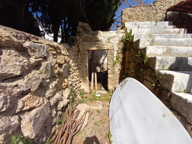 House with a garden for sale in Batroun - photo 2