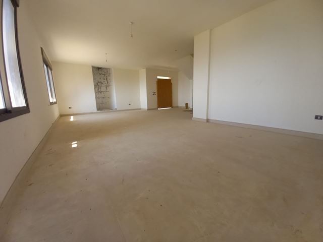 Sea-view villa for sale in Kfar Aabida, Batroun - photo 2