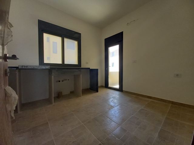 Sea-view apartment for sale in Batroun - photo 3