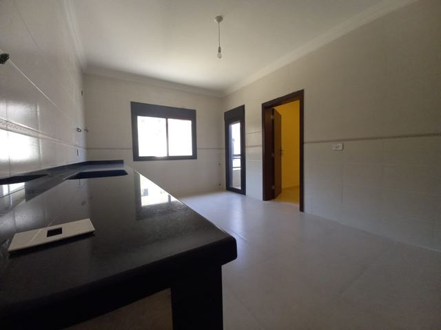 Sea-view apartment for sale in Batroun - photo 2