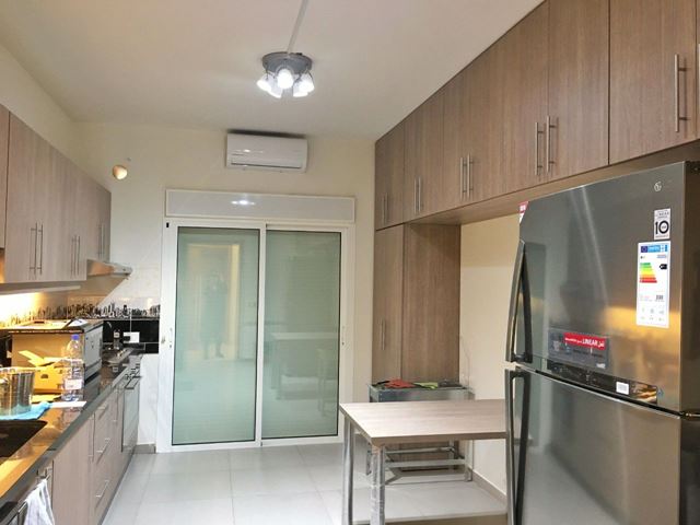 Apartment with a terrace for sale in Baabdat, Metn - photo 2