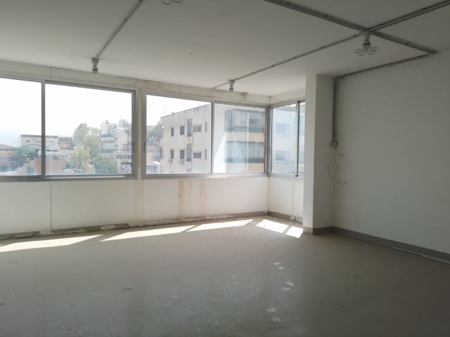 Factory for rent in Mazraat yachouh, Metn - photo 2