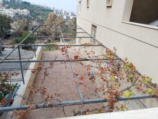 Sea-view apartment for sale in Rabweh, Metn