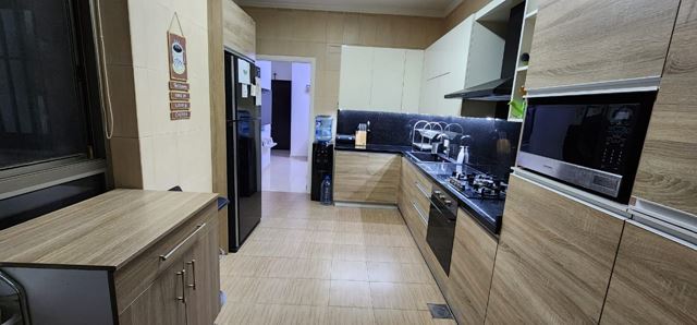 Apartment with a mountain view for sale in Baabdat, Metn - photo 3