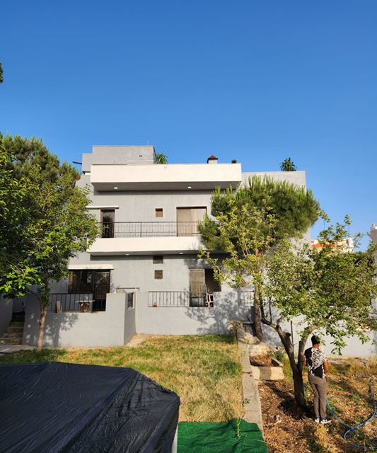 House with a terrace for sale in Aannaya, Jbeil - photo 3