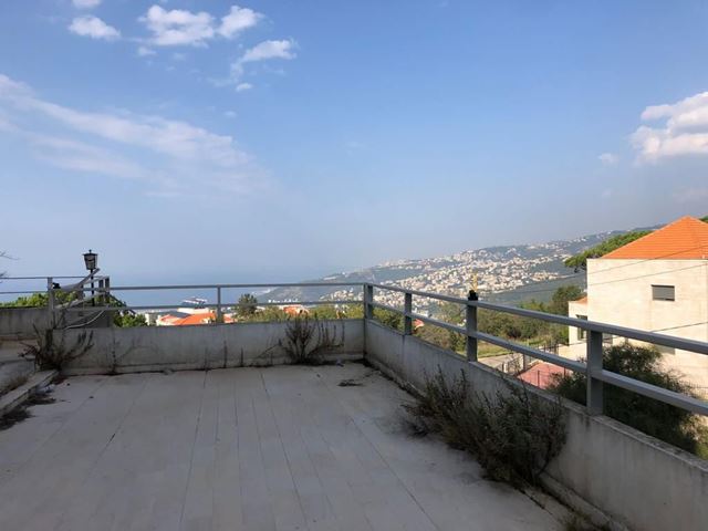 Apartment with a terrace for sale in Kornet Chehwen, Metn - photo 2
