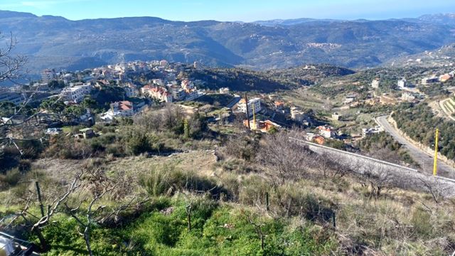 Land for sale in Aintoura, Metn
