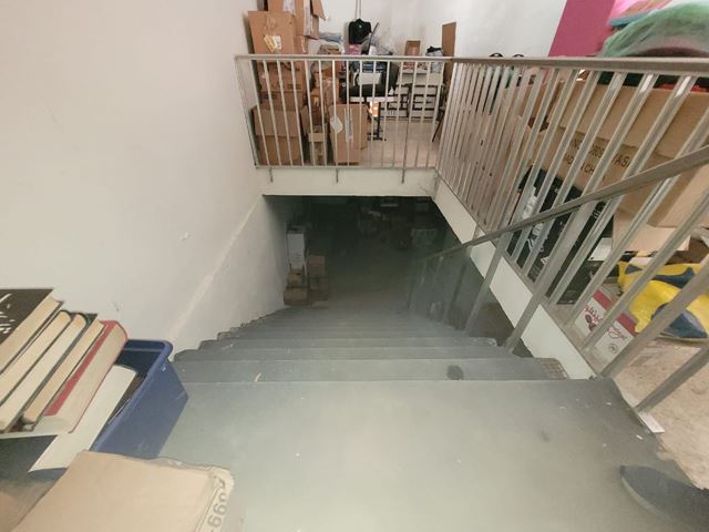 Store for rent in Bauchrieh, Metn - photo 2