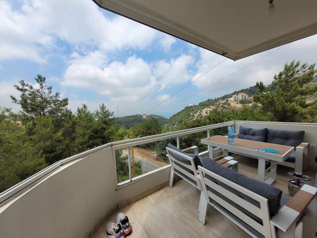 Sea-view apartment for sale in Kornet Chehwen, Metn