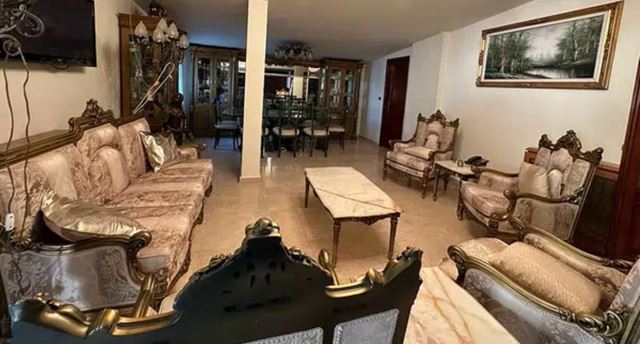 Apartment with a terrace for sale in Ballouneh, Keserwan - photo 3