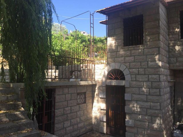 House with a garden for sale in Metn