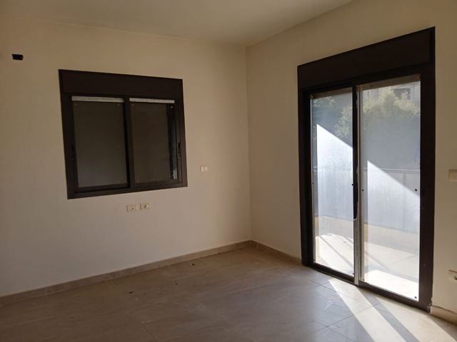 Apartment with a mountain view for sale in El Atchane, Metn - photo 2