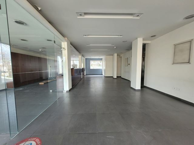 Building for rent in Mazraat yachouh, Metn