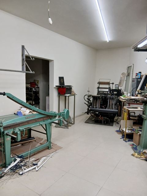 Store for sale in Bauchrieh, Metn