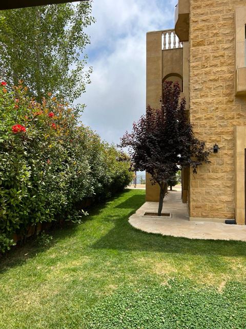 Villa with a mountain view for sale in Mayrouba, Keserwan - photo 3