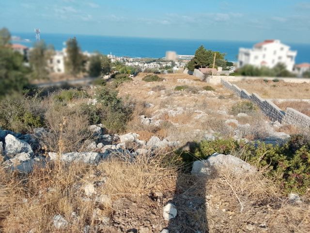 Sea-view land for sale in Jiyeh, Chouf - photo 2