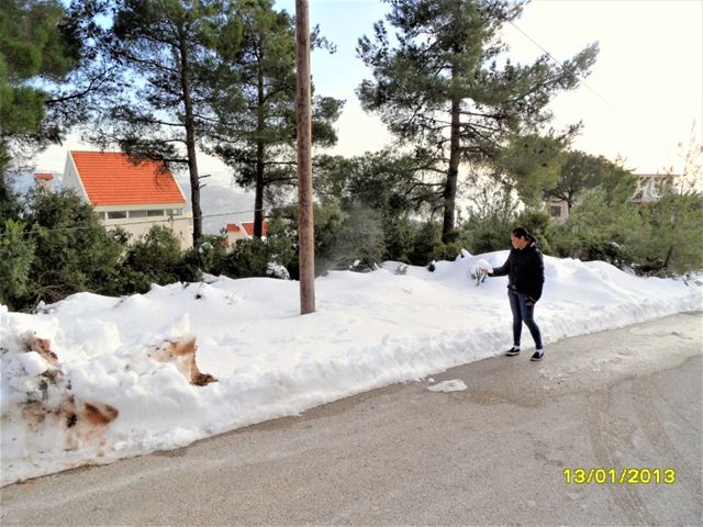 Land with a mountain view for sale in Baabdat, Metn