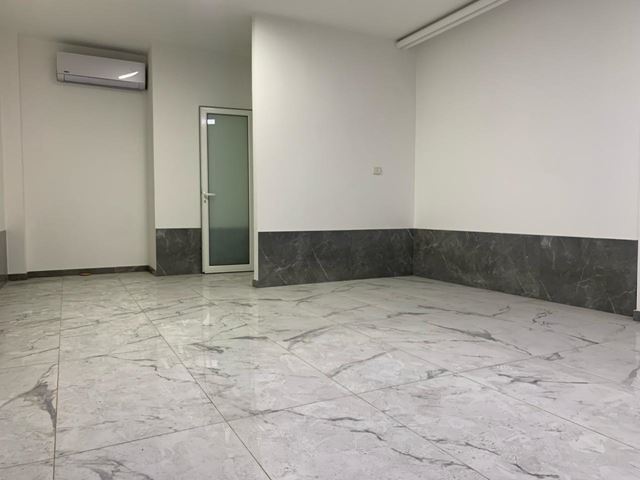 Store for rent in Zalka, Metn - photo 2
