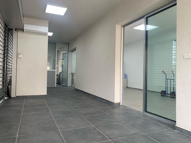 Store for rent in Naccache, Metn - photo 3