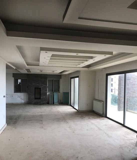 Sea-view apartment for sale in Aoukar, Metn