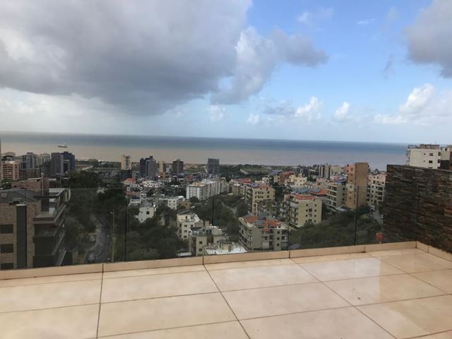 Sea-view apartment for sale in Aoukar, Metn - photo 2
