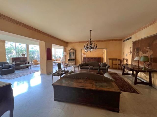 Apartment for sale in Achrafieh, Beirut - photo 2