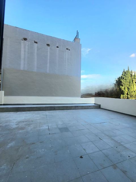 Office with a terrace for sale in Achrafieh, Beirut - photo 3