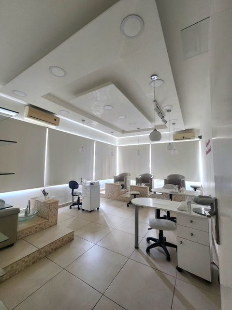 Furnished store for rent in Badaro, Beirut - photo 2