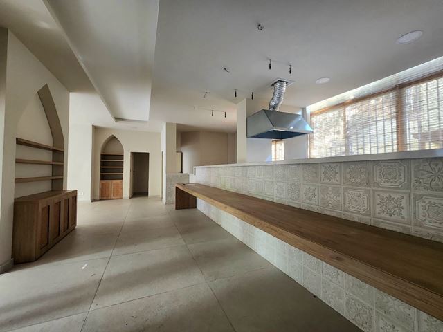 Store for rent in Badaro, Beirut
