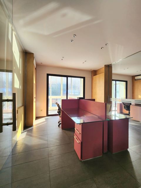 Office for sale in Achrafieh, Beirut - photo 3