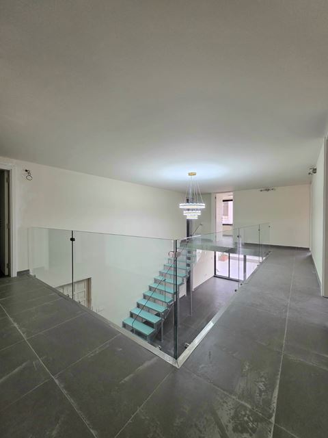 Office with a terrace for sale in Achrafieh, Beirut - photo 3