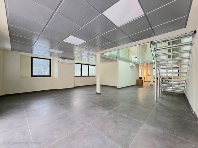 Office with a terrace for sale in Achrafieh, Beirut