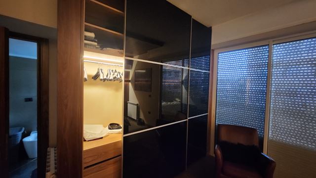 Apartment with a terrace for rent in Achrafieh, Beirut - photo 3