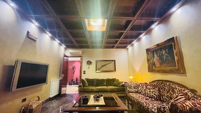 Apartment with a terrace for sale in Hazmieh, Baabda - photo 2
