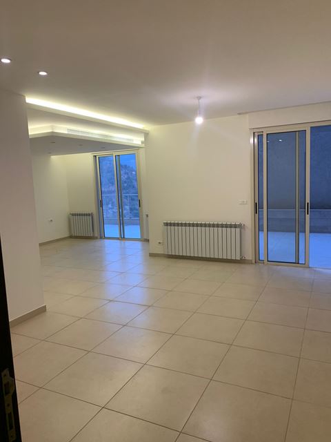 Apartment with a terrace for sale in New Mar Takla,, Baabda - photo 3