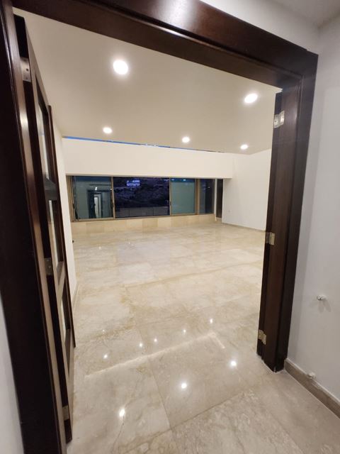 Apartment with a mountain view for sale in New Mar Takla,, Baabda - photo 2