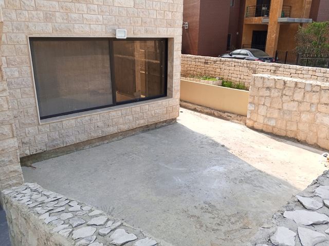 Apartment with a garden for sale in Basbina, Batroun