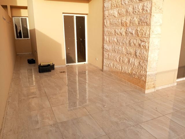 شقة مع تراس للبيع في شيخان، جبيل