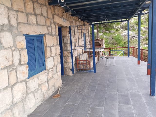 Villa with a terrace for sale in Assia, Batroun