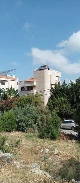 Villa with a terrace for sale in Mansourieh, Metn - photo 3