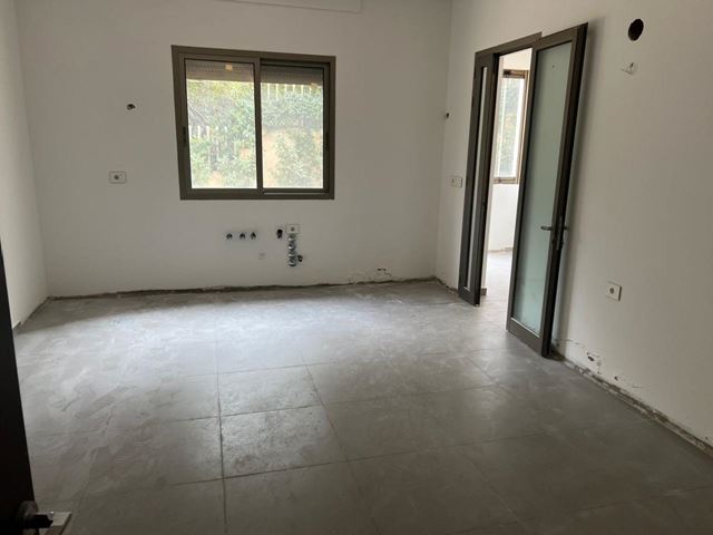 Apartment with a terrace for sale in Yarzeh, Baabda - photo 3