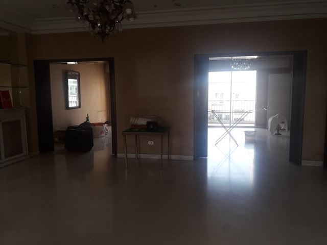 Apartment for sale in Hamra, Beirut - photo 2