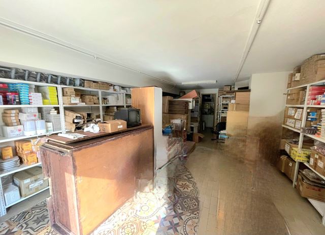 Store for sale in Horech tabet, Metn