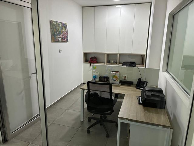 Furnished office for rent in Sin El Fil, Metn - photo 3